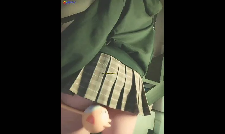 เด็กสาวจีนไลฟ์สดโชว์กางเกงในสีชมพูก่อนทำการเกียวเบ็ดโชว์จนเสร็จ